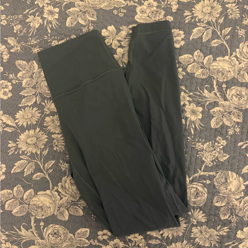 Lululemon Green Ribbed Align Leggings
